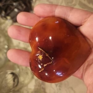 Carnelian heart palmstone